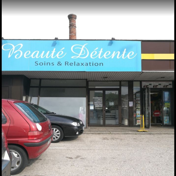 Location Immobilier Professionnel Local commercial Oyonnax 01100